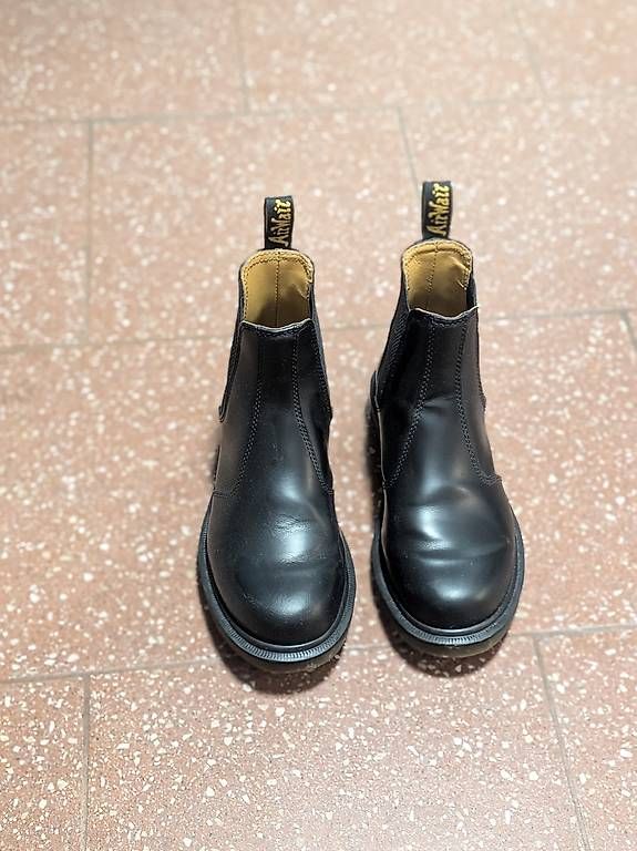 Dr. Martens Damenschuhe: Doc Martens Chelsea Boots 37 – Gebraucht aus Zürich von pec_l85x 2
