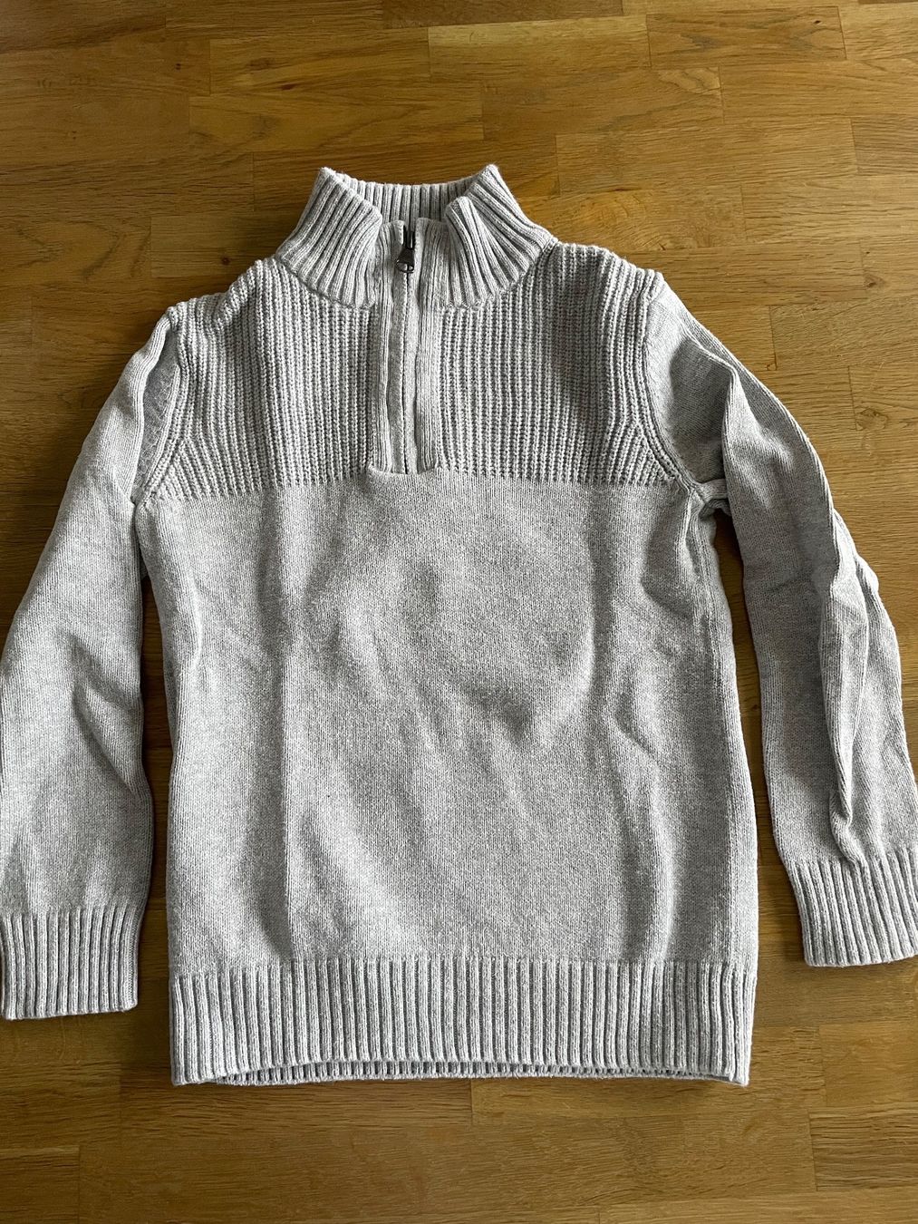 Pulls et sweat-shirts: Pullover Gr. 128 – D'occasion à Gränichen par stern1111 1