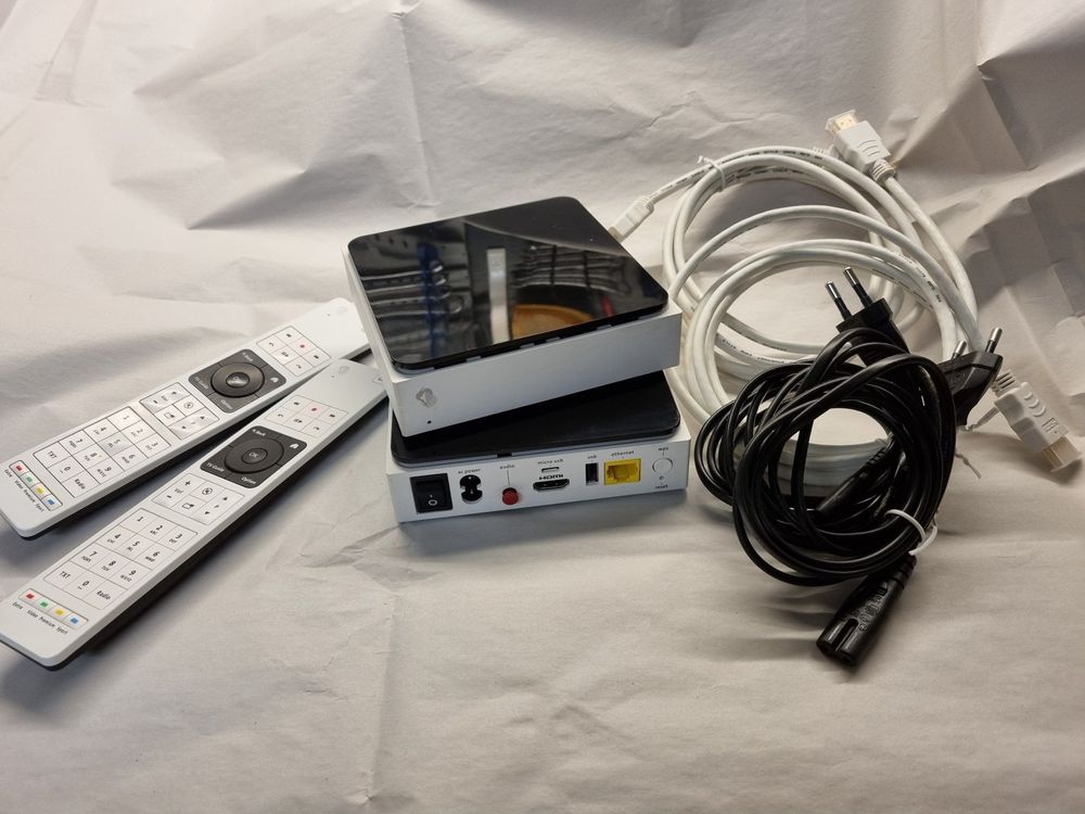 TV-Box Swisscom IP1200 (2 Geräte) | Kaufen auf Ricardo