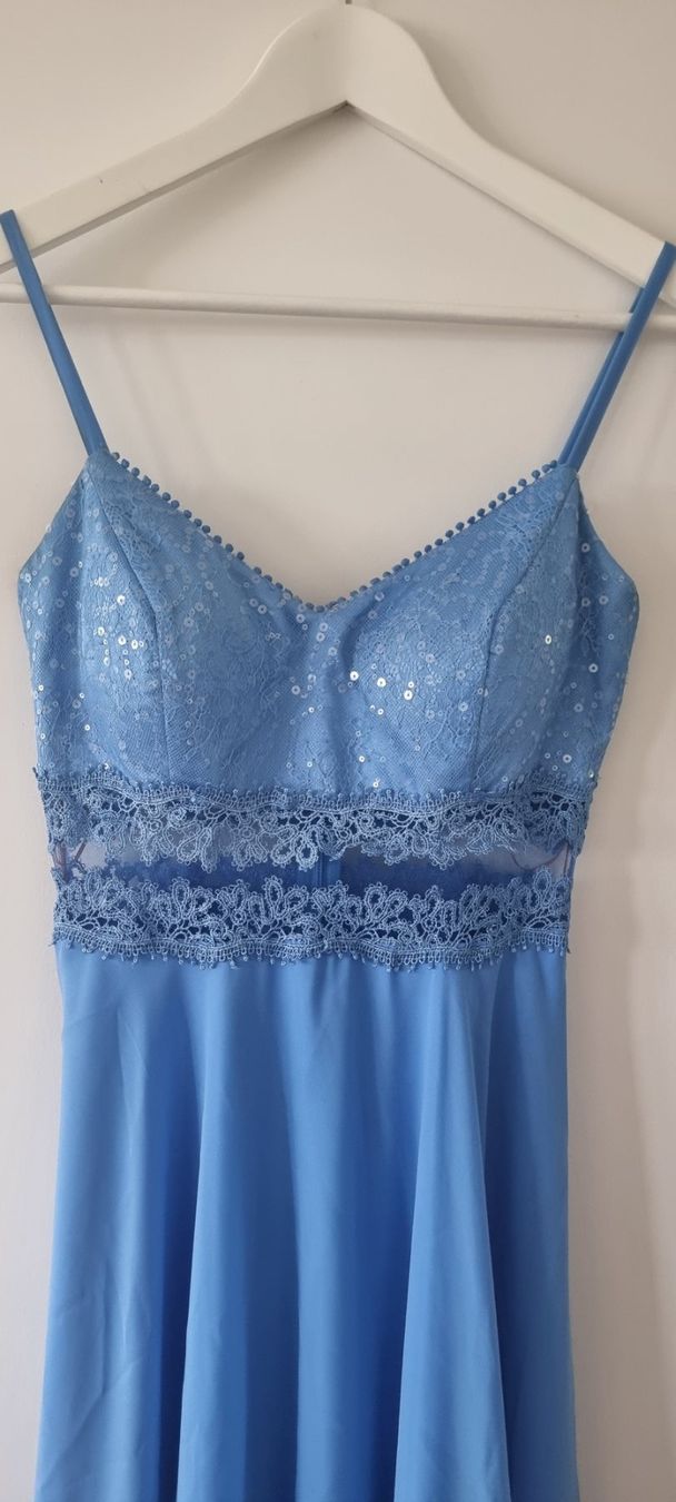 Vestiti: Festliches Kleid, hellblaues Kleid mit Spitze, Grösse 34 – Usato da spiez venduto da ram014