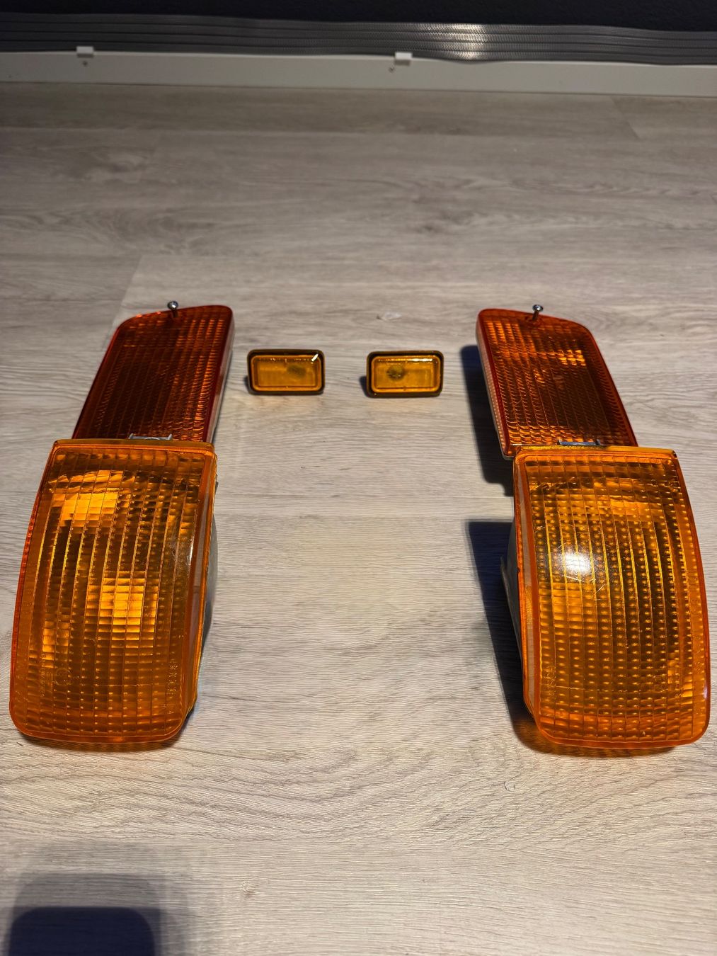 Porsche Tutti pezzi di ricambio auto: PORSCHE 964 - 96463140 FLASHER FRONT AMBER SET – Usato da Kilchberg ZH venduto da sat_y6mz
