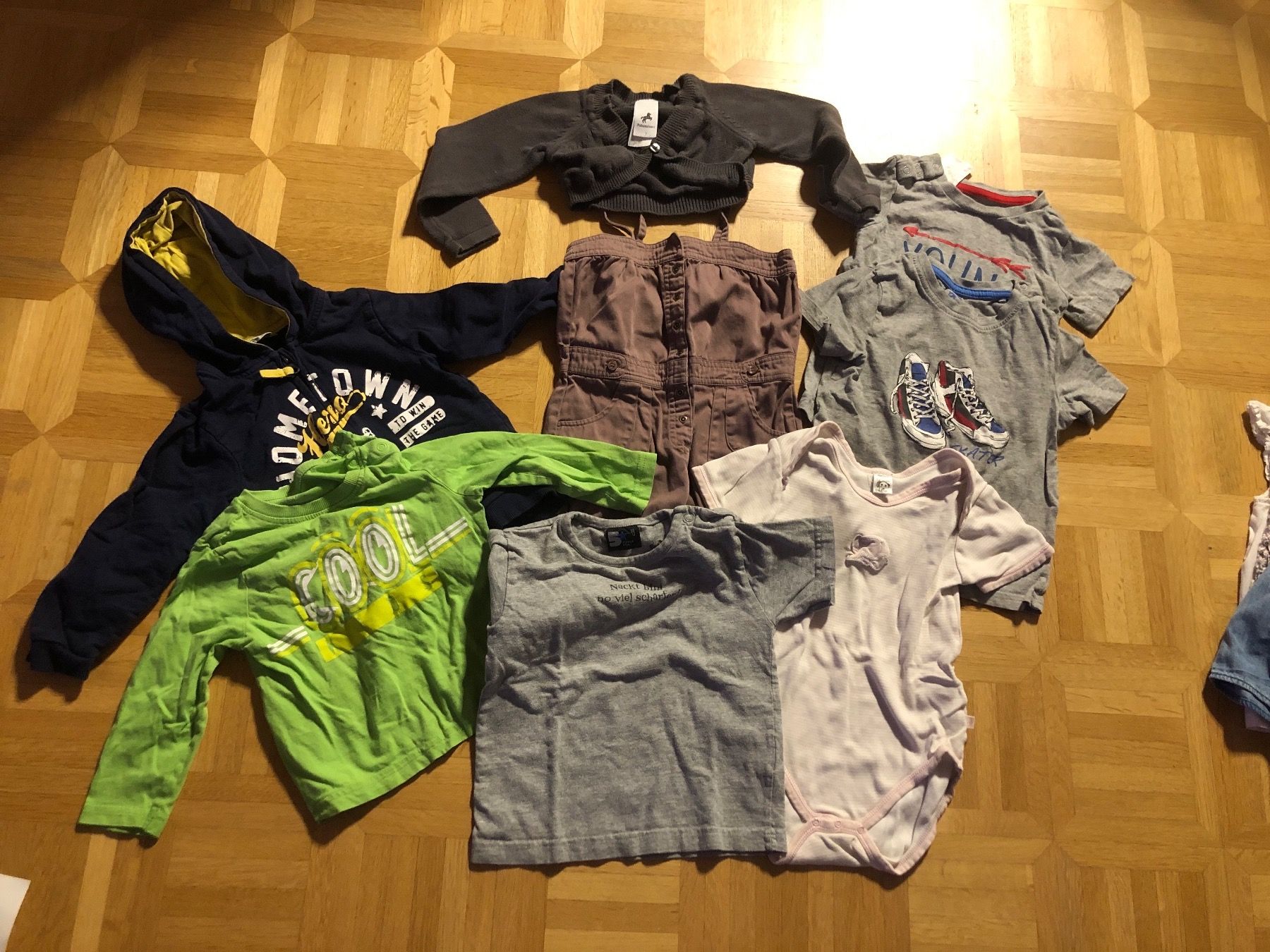 Lotti & Set di vestiti: Kleiderpaket 86/92 (51) – Usato da Vilters venduto da Zwaergli13