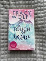 Buch "A Touch of Snow" Roman von Tracy Wolff