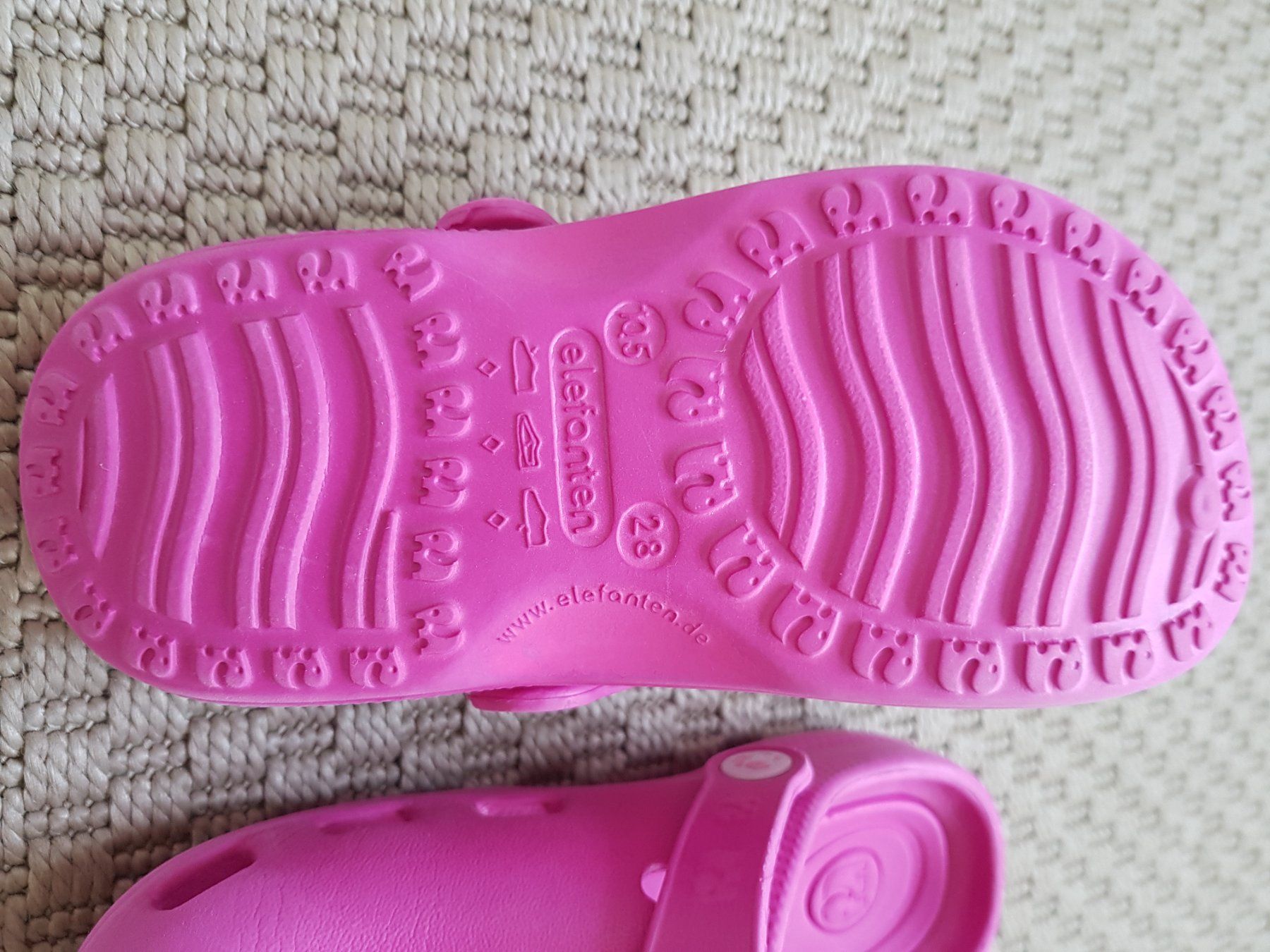 Elefanten Schuhe für Mädchen: Elefanten Hausschuhe + "Crocs" – Gebraucht aus Münchenstein von mt25 2