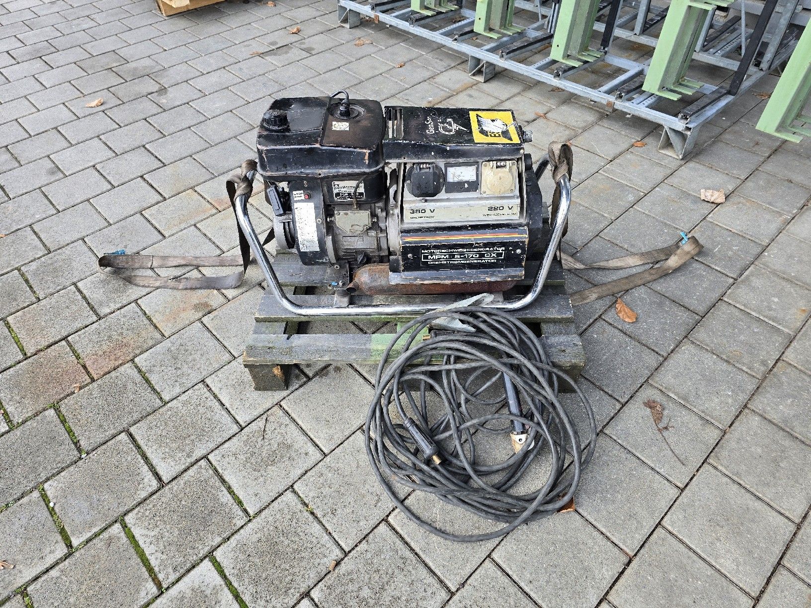 Esab Saldatori: Benzin Schweissmaschine – Usato da Küssnacht am Rigi venduto da Wedy