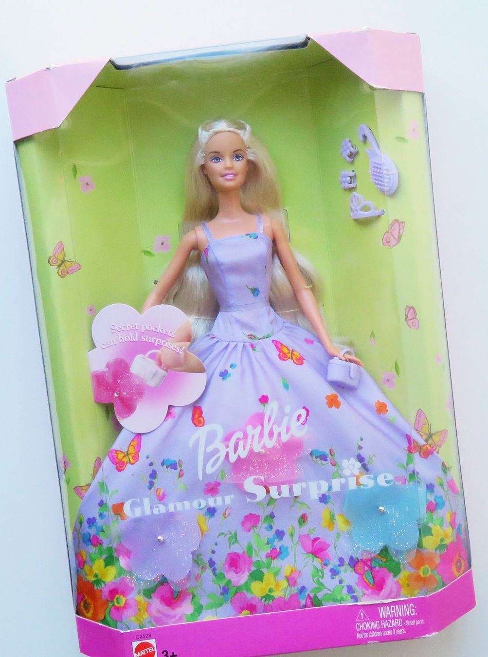Bambole: Barbie Glamor Surprise C2529 NRFB – Nuovo (secondo la descrizione) da Münchenbuchsee venduto da Jolina1st 2