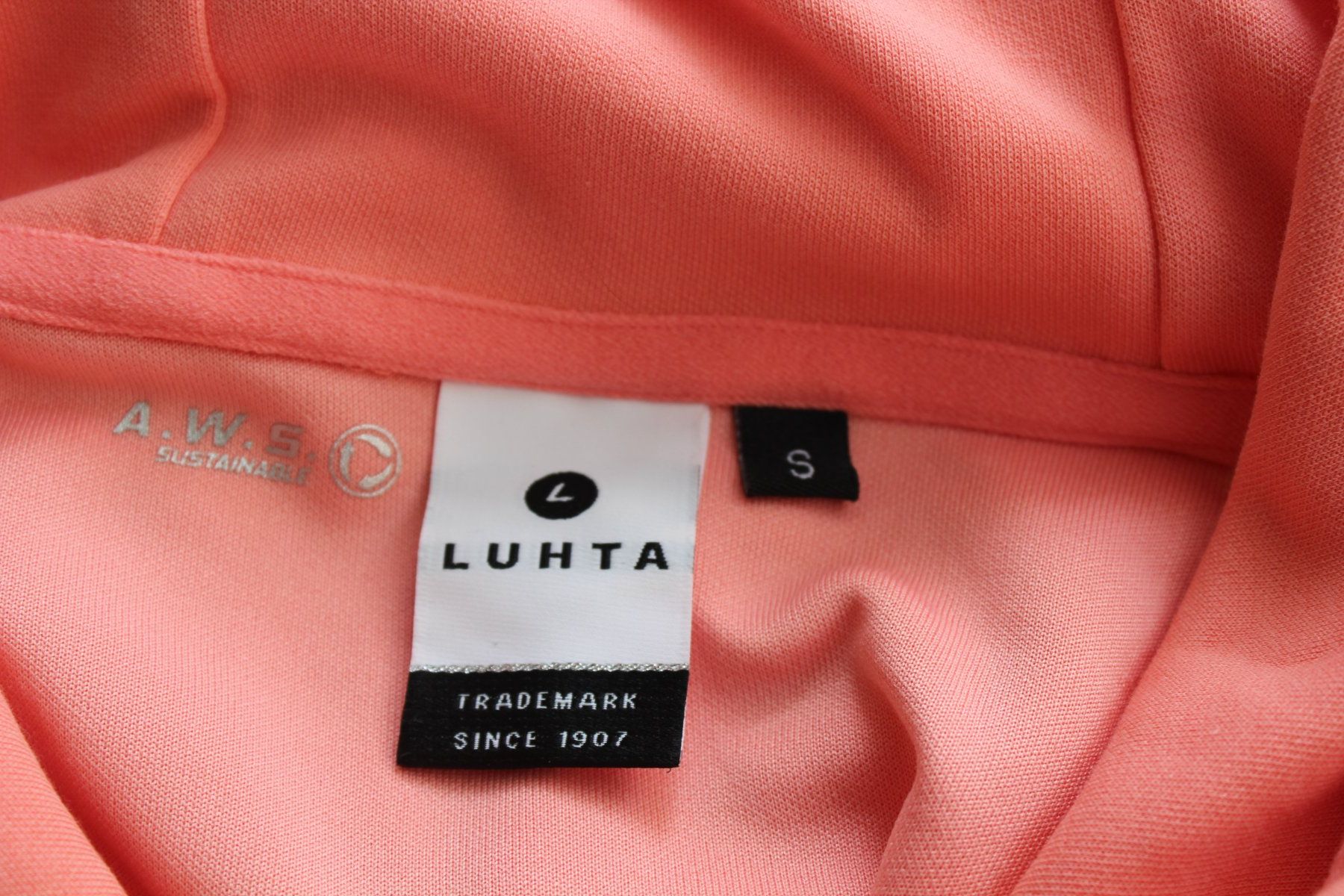 Maglioni & Felpe: Kapuzenpulli exkl. LUHTA Damen Gr. S  orange-hellrot – Usato da Oberentfelden venduto da leumar 4