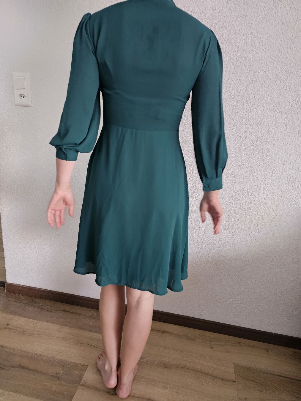Vestiti: Elegantes Kleid mit Schleife Gr. 36 – Usato da Grosshöchstetten venduto da Qenko 1