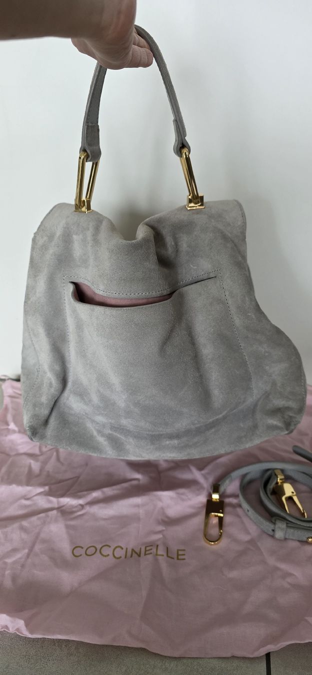 Coccinelle Borse da donna: Coccinelle Tasche Modell Liya mit Staubbeutel . – Nuovo (secondo la descrizione) da Rümlang venduto da ilc_vm5p 3