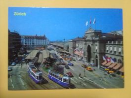 Zürich Stadt HB Bahnhof Tram Auto belebt