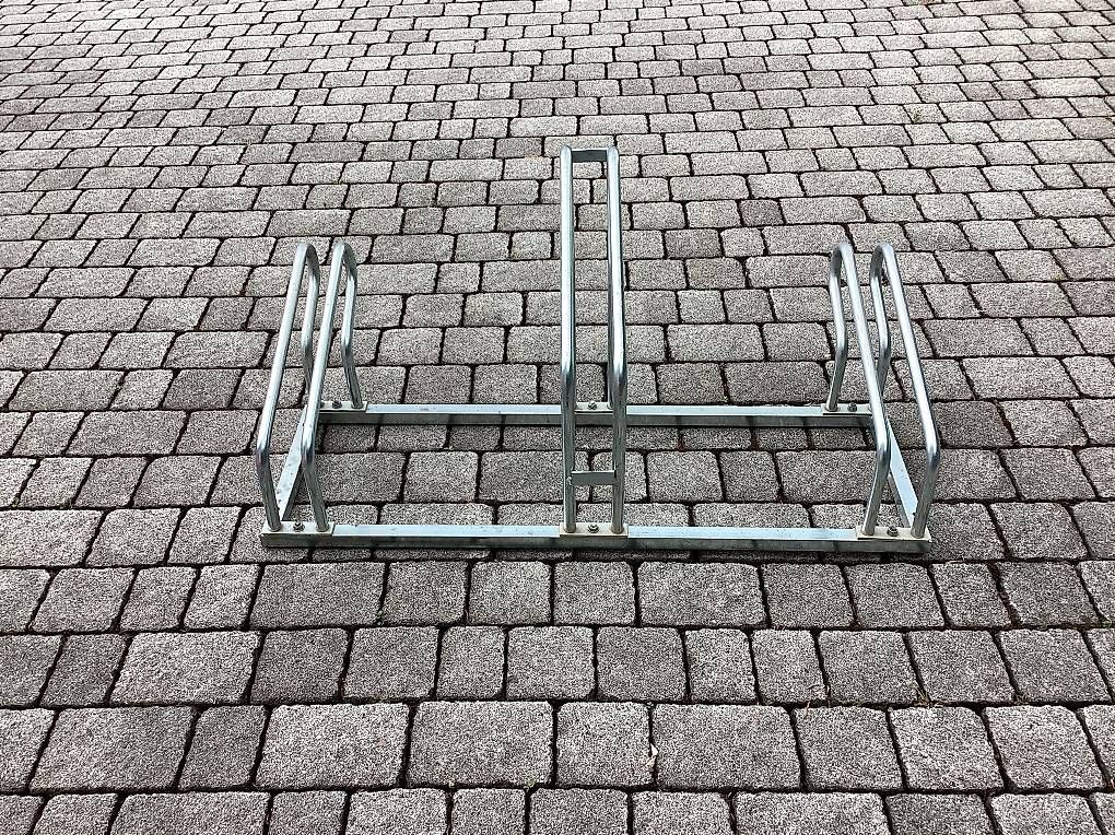 Hometrainer: Rastrelliera per 3 biciclette  – Gebraucht aus Melano von pie_wx5l 1