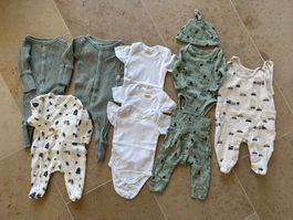 Babystrampler und Kleider Grösse 50