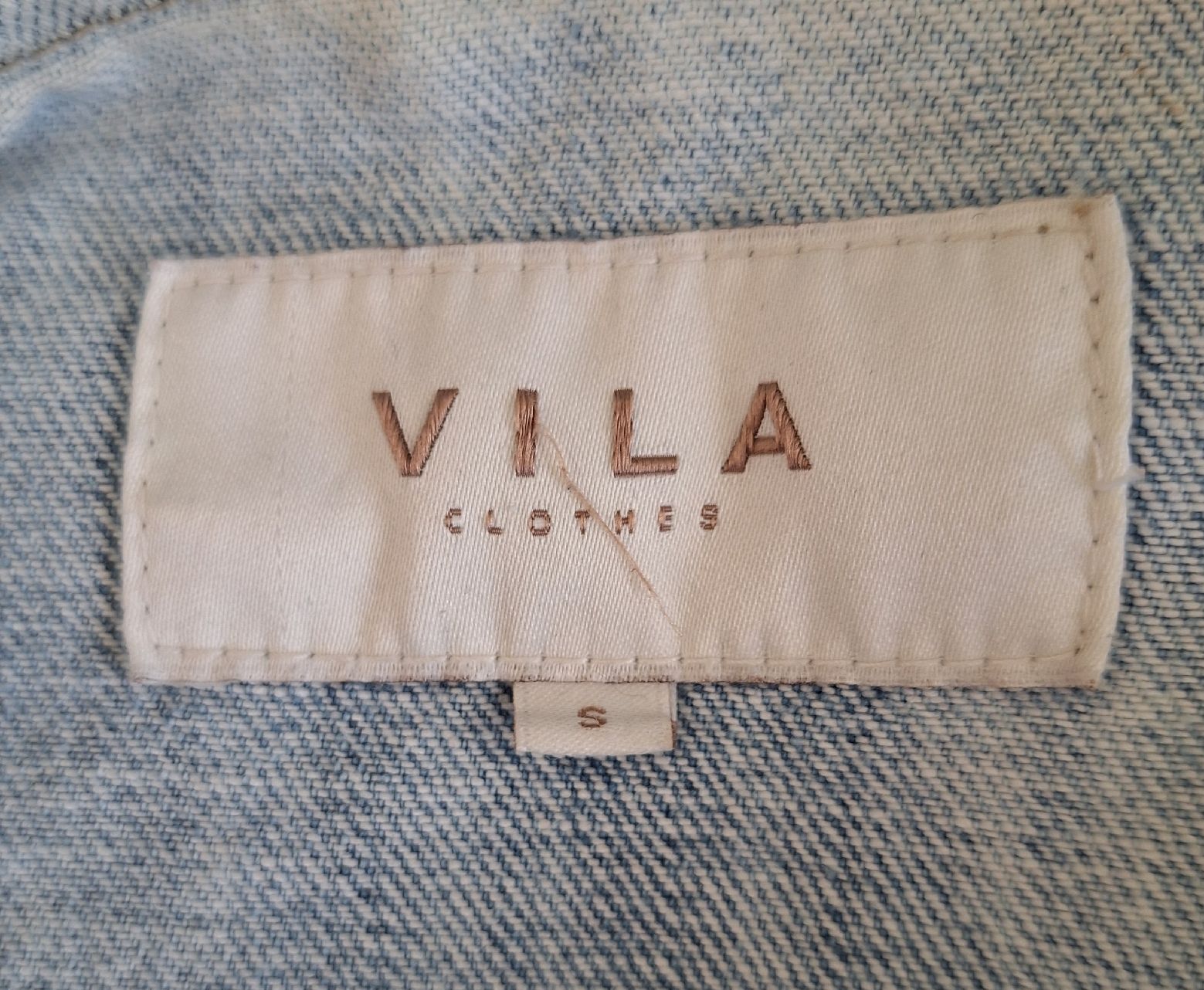 Vila Giacche: Cropped Jeansjacke – Usato da Zürich venduto da Milas_closet 3