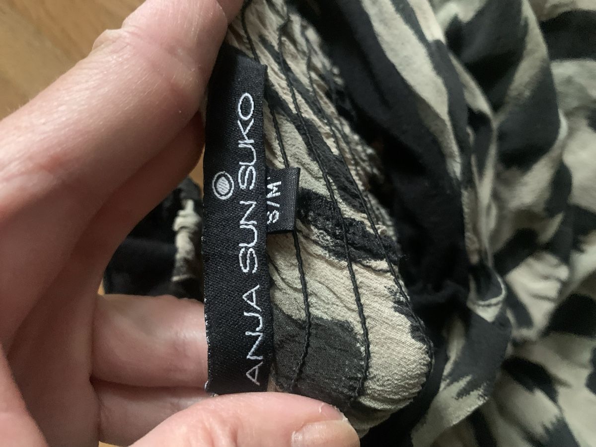 Vestiti: Anja Sun Suko seiden Kleid – Usato da Zürich venduto da Nikuska32 4