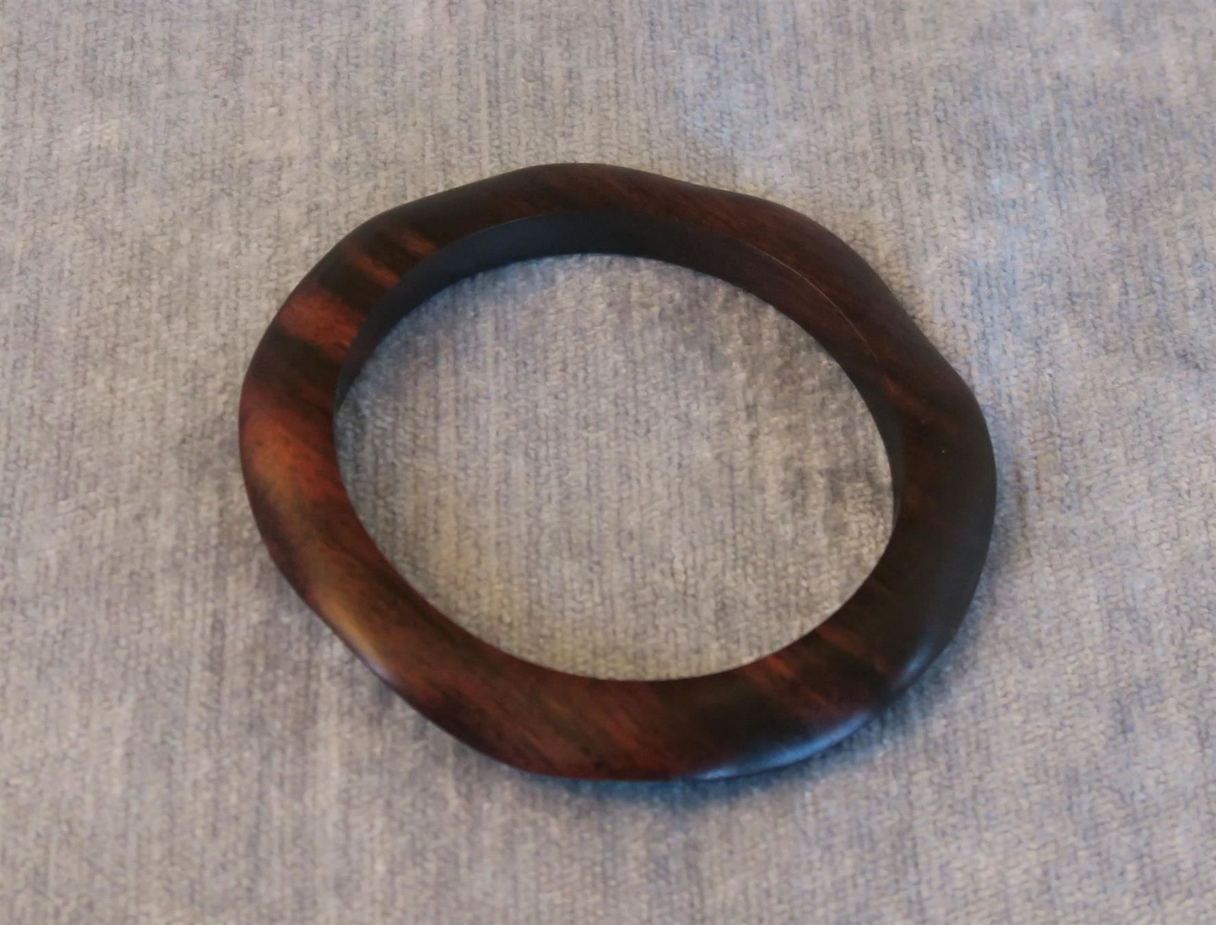 Bracciali & Braccialetti: Armreif Holz – Usato da Brittnau venduto da marlenestone 2