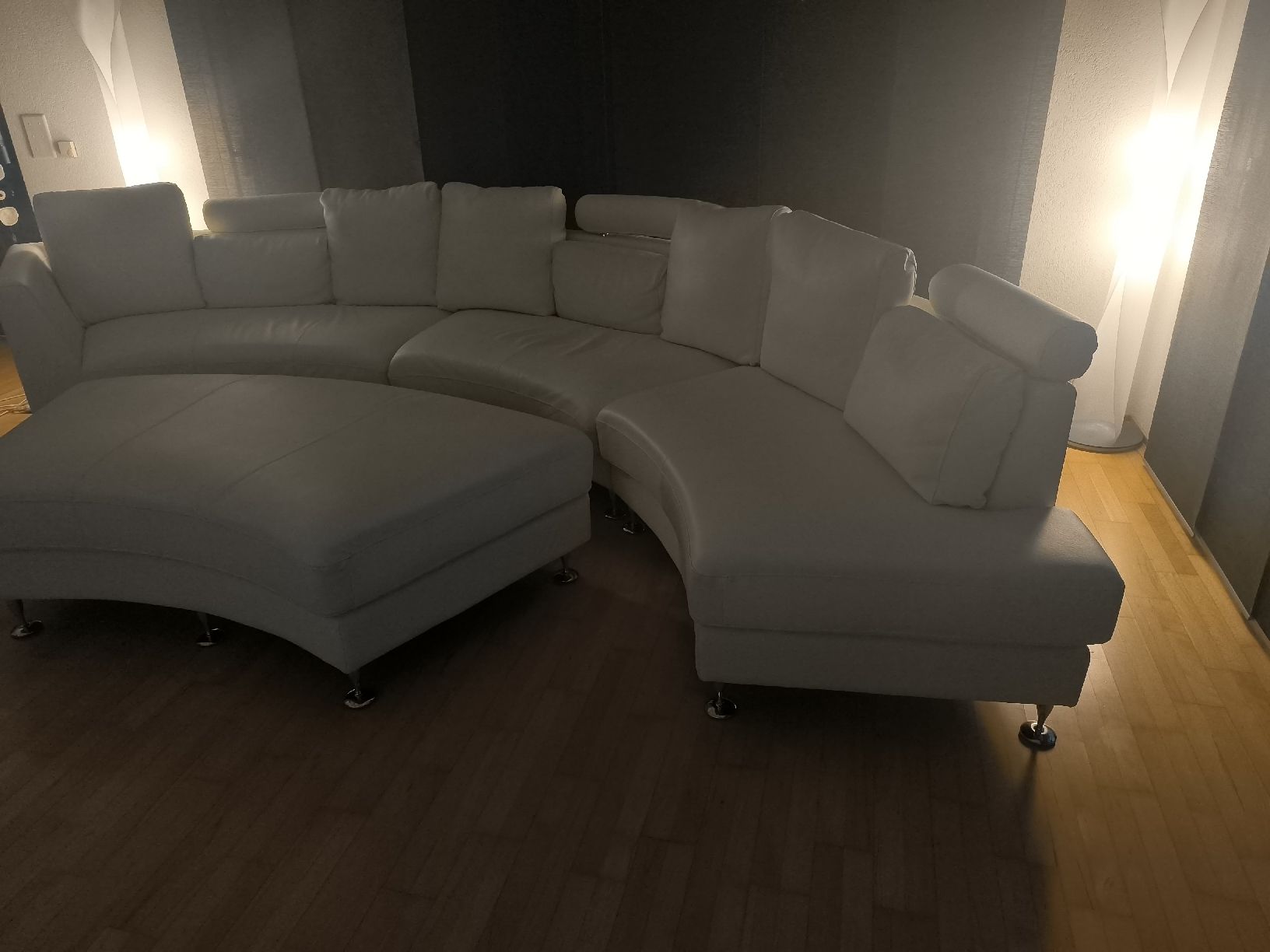 Beliani Divani: 7-Sitzer Sofa beige halbrund mit Ottomane ROTUNDE – Usato da Frick venduto da Paperboy_1 2