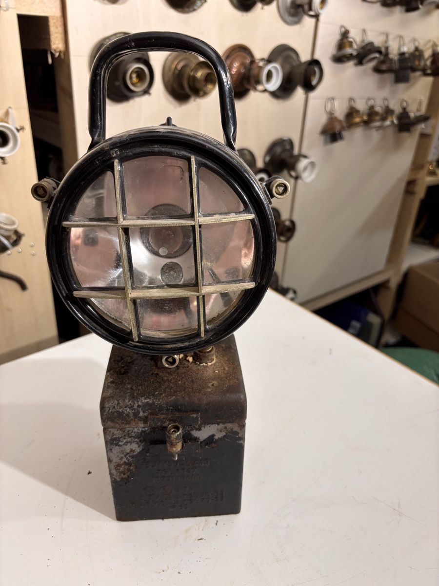 Lampes: Alte Signallampe  – D'occasion à Escholzmatt par sukides55