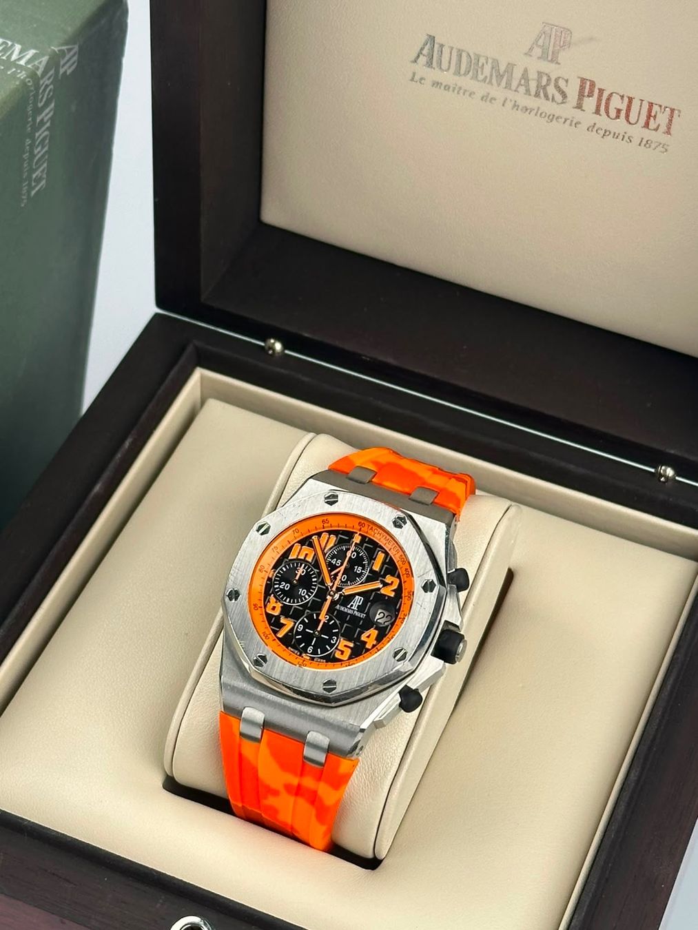 Audemars Piguet Orologi: Audemars Piguet Royal Oak Offshore "Volcano" Ref. 26170ST – Usato da St. Gallen venduto da TrokulWatches