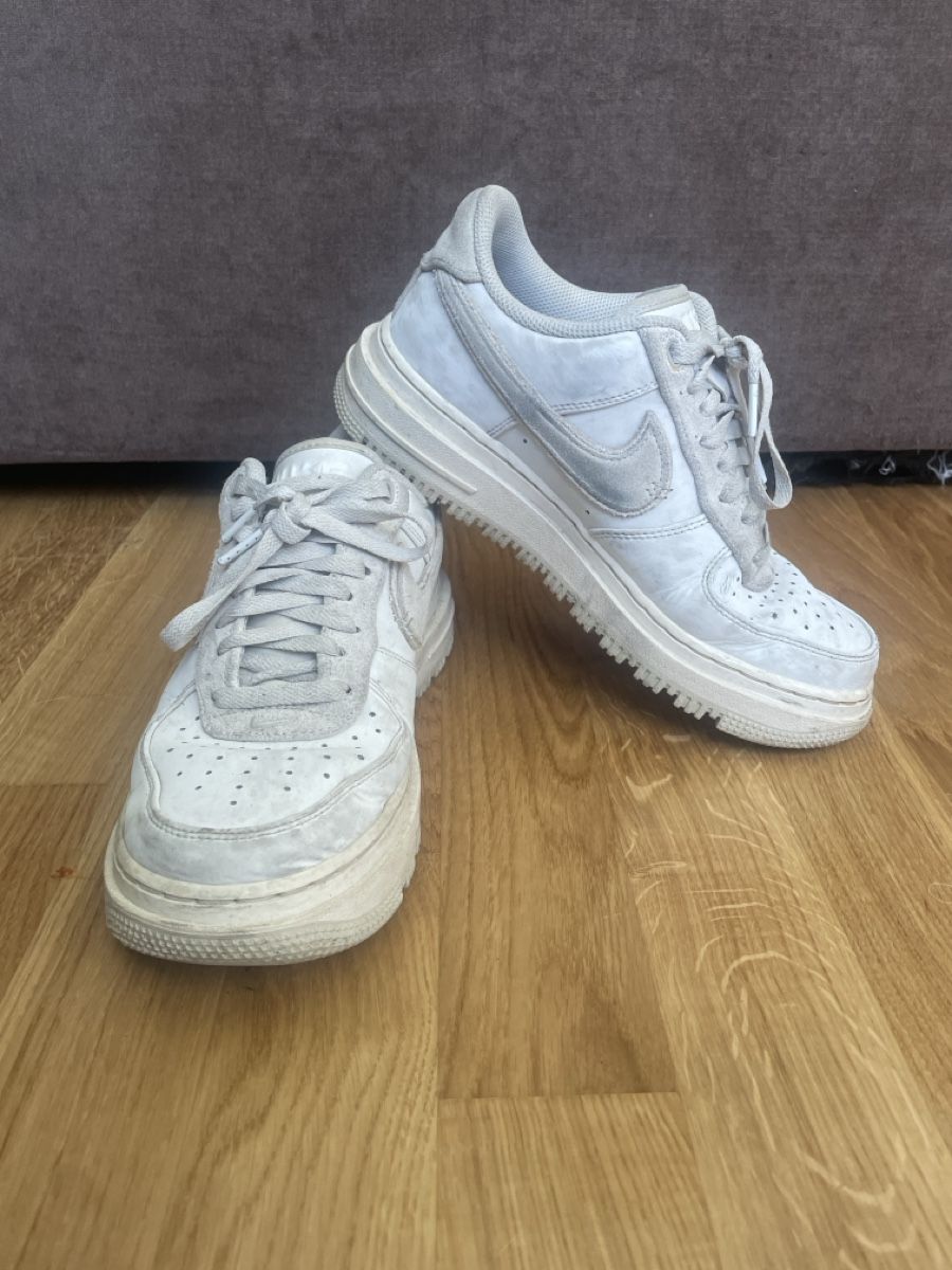 Nike Scarpe da uomo: Nike schuhe weiss Gr.41 – Usato da Volketswil venduto da Black_thunder