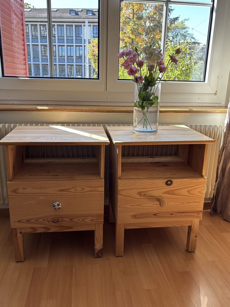 Comodini: 2 Holz Nachttische  – Usato da Bern venduto da wisemagpie 3