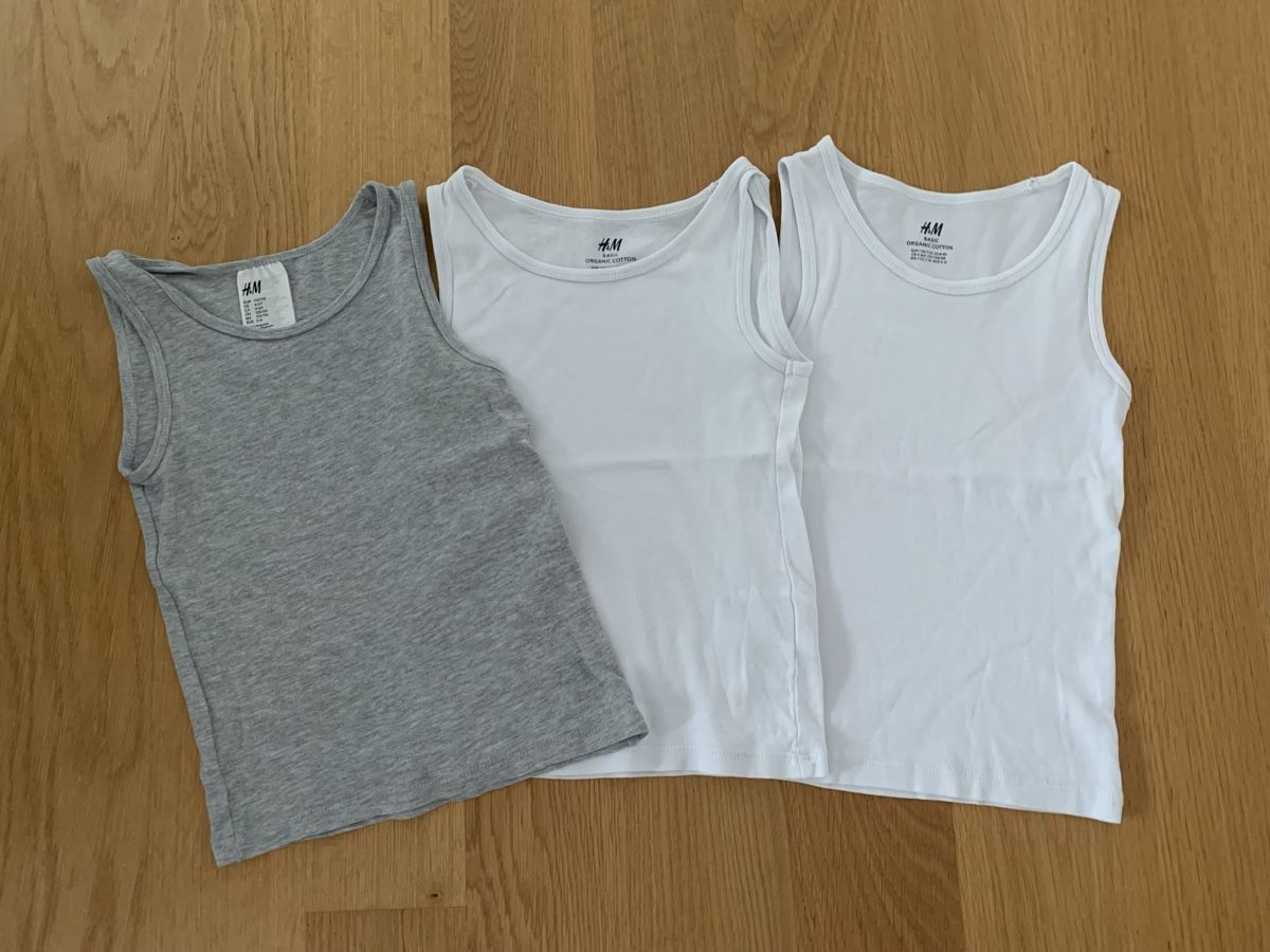 H&M Biancheria intima: 3 Unterhemden Gr. 110/116 H&M – Usato da Dinhard venduto da PS83