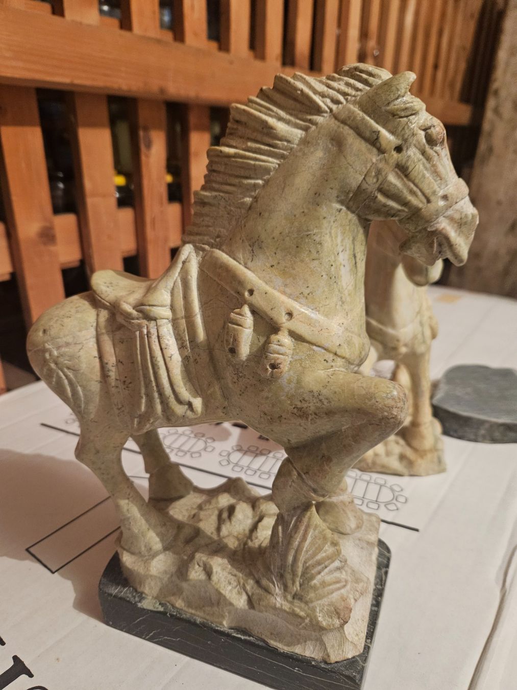 Sculture & Statue: Pferdefiguren Naturstein – Usato da Winterthur venduto da rahelmedeaL 3