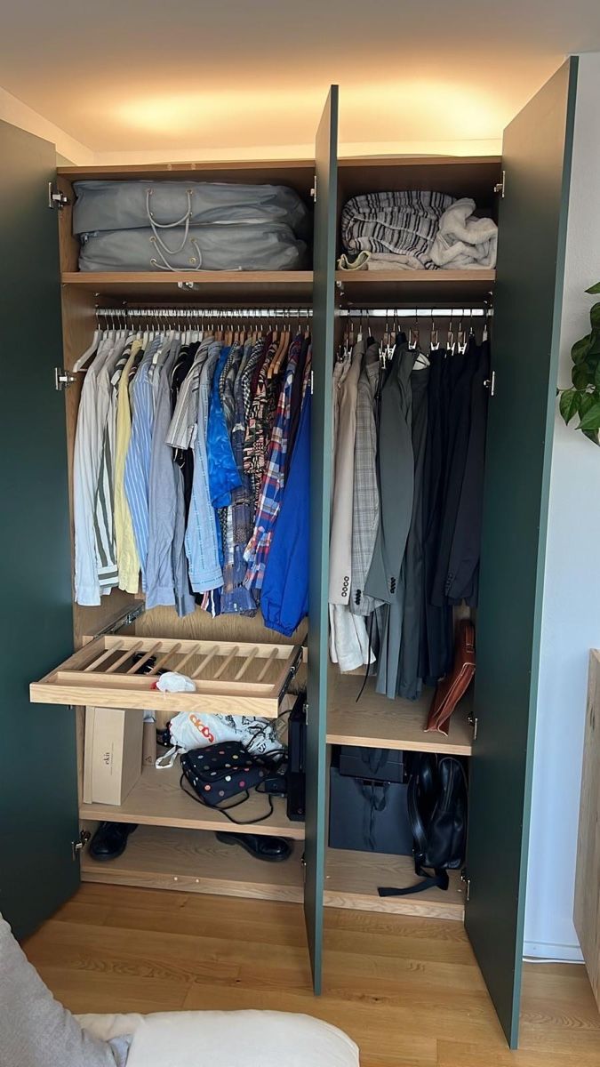Armadi: Kleiderschrank – Usato da Schaffhausen venduto da mar_r2wk 1
