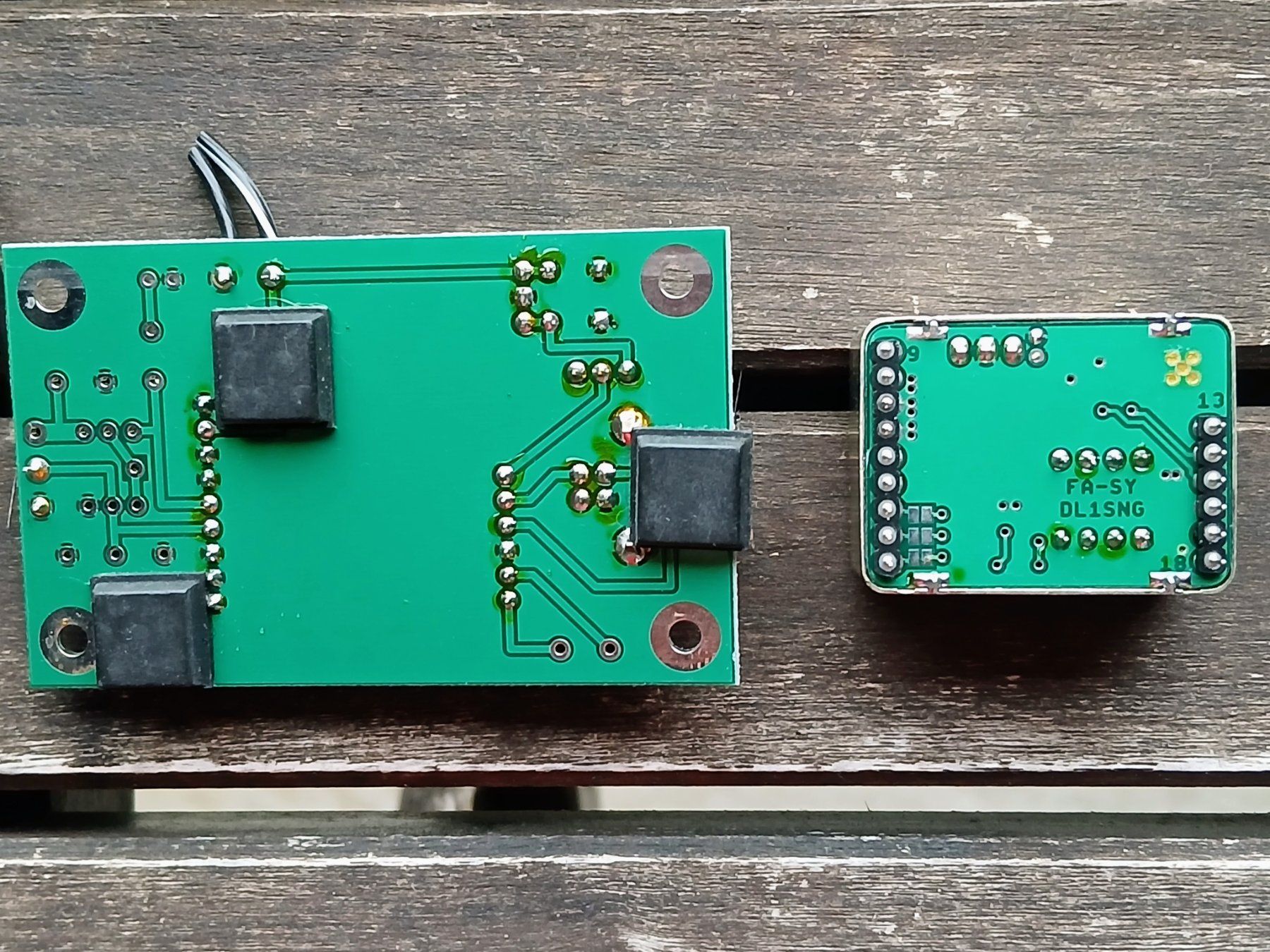 Componenti elettronici: Quarzoszillator FA-SY1, Programmierbar 10-160 MHz, CMOS – Usato da Maur venduto da greif0 3