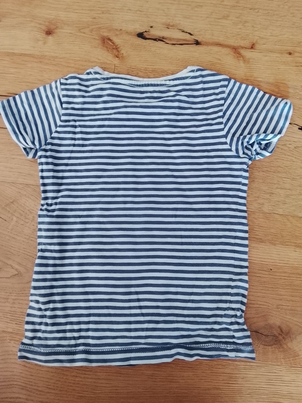 C&A Camicie, T-shirt & Polo: T-Shirt Hello Kitty Gr. 110 – Usato da St. Gallen venduto da Okonomyiaki 1