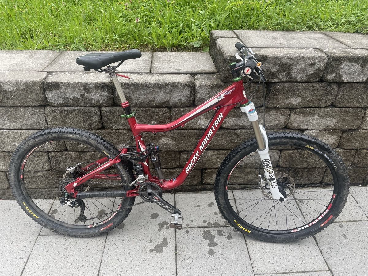 Rocky Mountain Bicycles Velos: Mountainbike Rocky Mountain Altitude – Gebraucht aus Hergiswil NW von natejuke