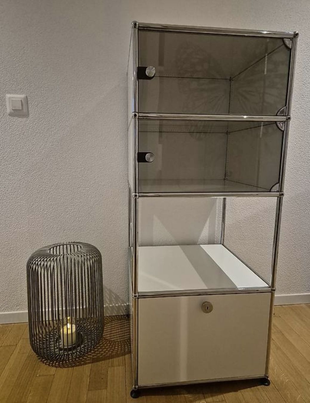 USM Scaffali: USM HALLER Highboard mit Glastüren – Nuovo (secondo la descrizione) da Urtenen-Schönbühl venduto da swan777