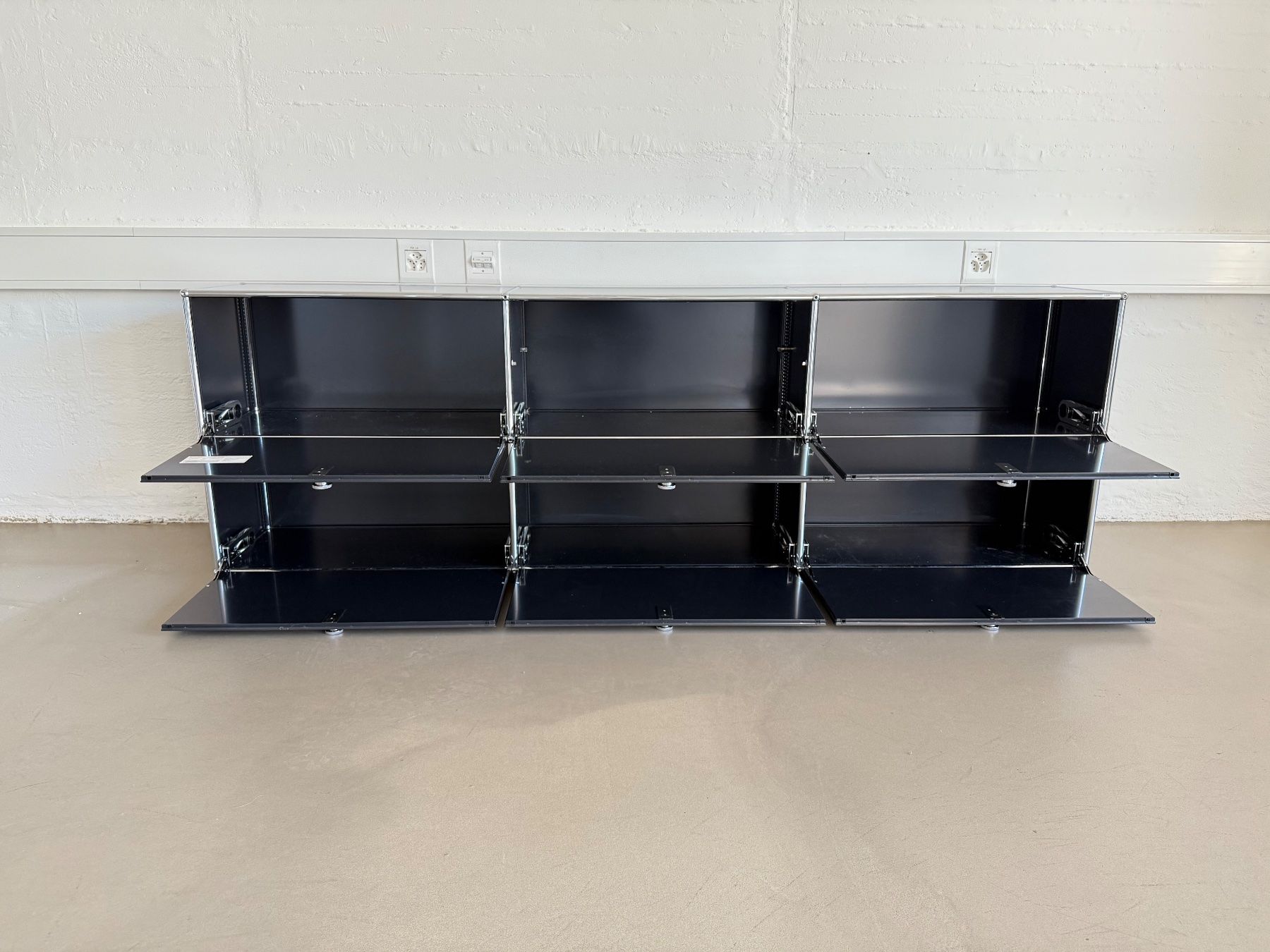 USM Regale: USM Sideboard,3x2, T35, Graphitschwarz – Gebraucht aus Grenchen von Design-Outlet 5