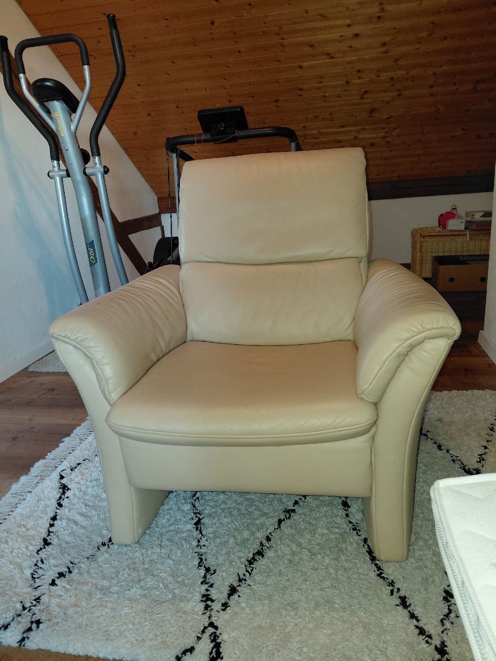 Sessel: Sessel/Fauteuil/Kunstledersessel – Gebraucht aus Winterberg ZH von baduu