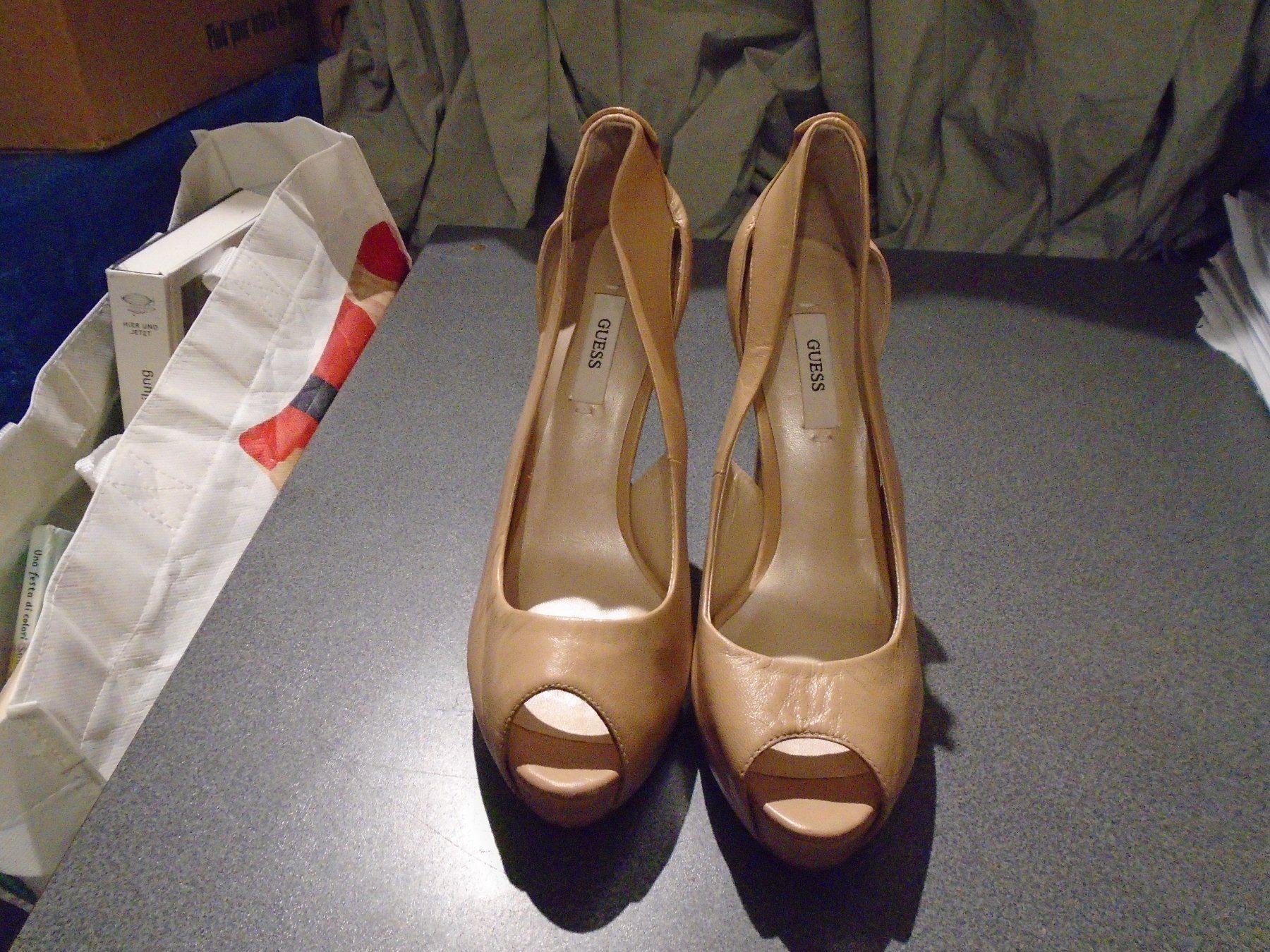 Guess Scarpe da donna: Heels Grösse 37, Guess, Nut-Farben – Usato da Zürich venduto da Motzkuh