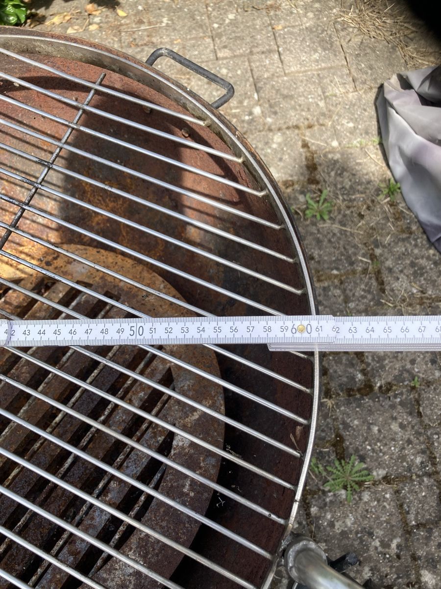 Bracieri: Grill Charly, top Zustand, mit Hülle, – Usato da Aarwangen venduto da to-hirschi 2