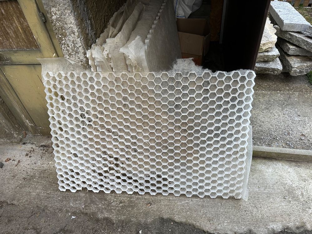 MILDPLUS Einweg-Betteinlagen, 100x100 Cm, 20 Stück – Stark Saugfähig, Diskrete Verpackung, Für Inkontinenz & Haustiere
