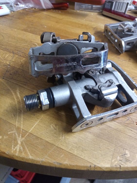 Lot 2 Paires Pédales Shimano PD-M324 Et PD-M780 - Pour Pièces Ou Réparation