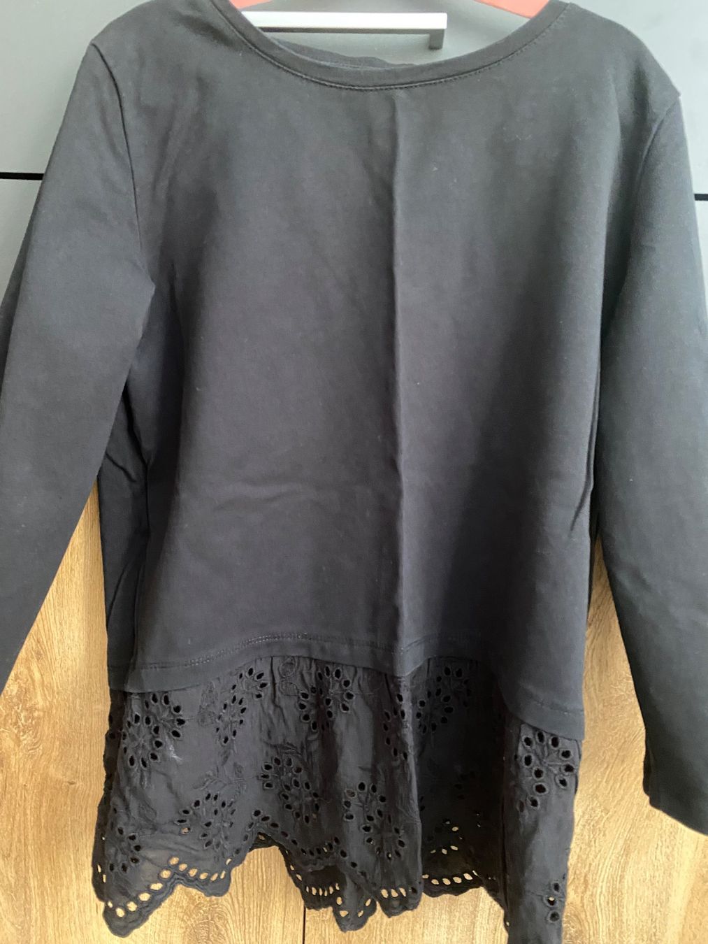 Tops: Pull Zara noir dentelle taille S comme neuf – Gebraucht aus Sion von pur_m89d