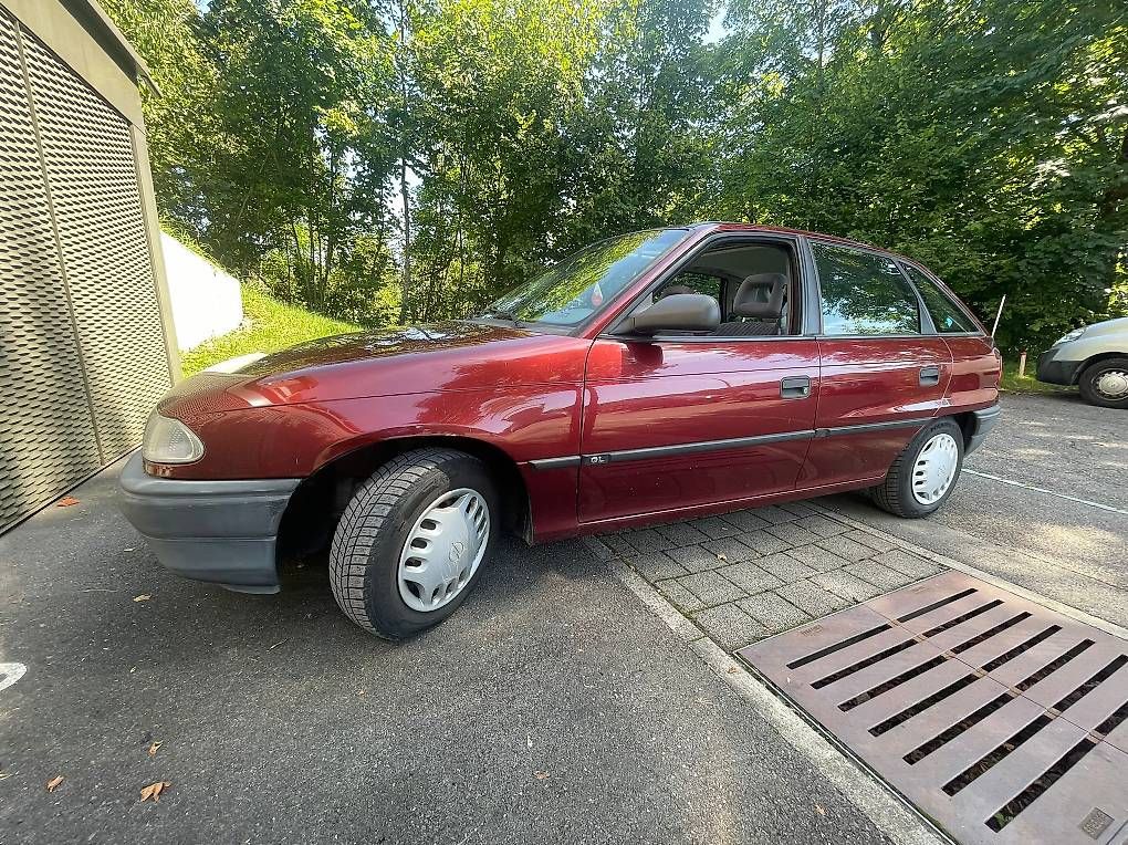 Opel Autos: Opel Astra F14i – D'occasion à Muri AG par Dennis20