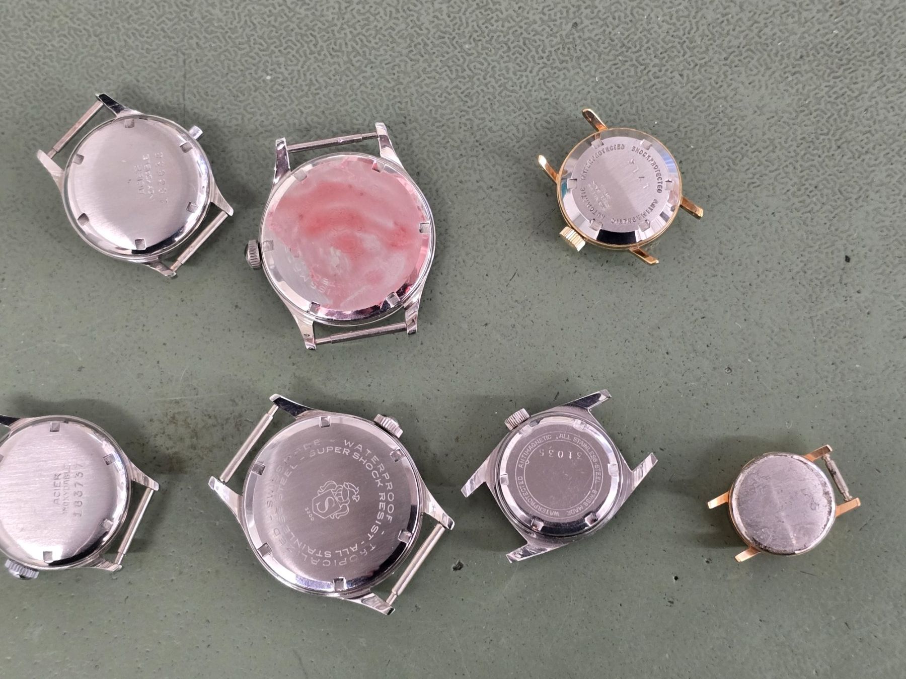 Orologi: Lot de 7 boîtes de montres – Usato da Tramelan venduto da Nirdan 5