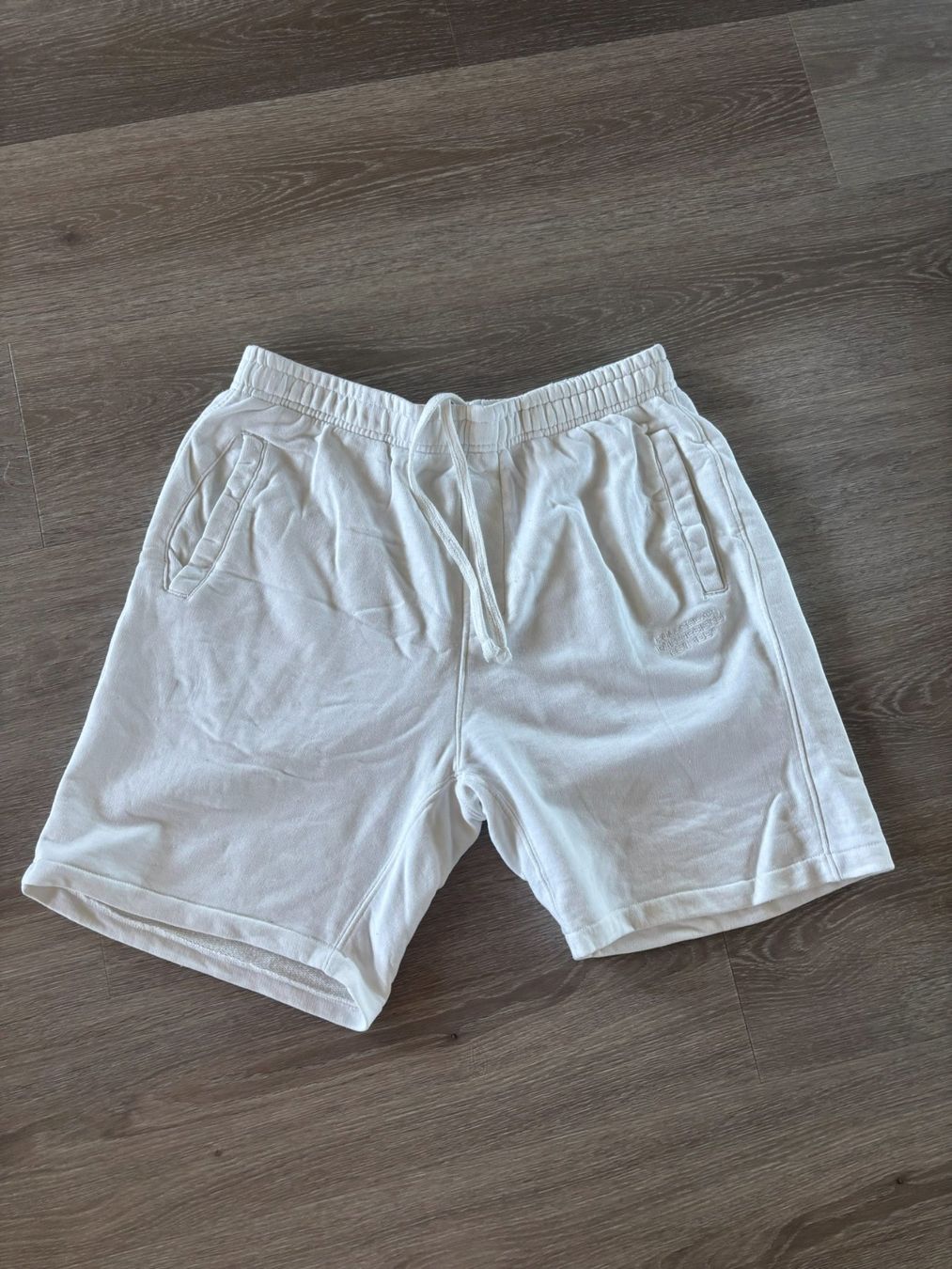 Pull&Bear Hosen: Pull & Bear Shorts weiss – Grösse M – Gebraucht aus Schnottwil von lo2426