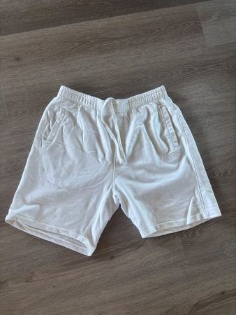 Pull & Bear Shorts weiss – Grösse M