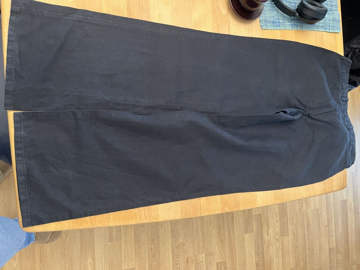 Sisley Pantaloni: Sisley Leinenhose schwarz – Usato da Luzern venduto da noe_jc8r 2