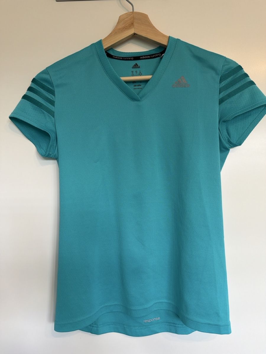 Adidas T-shirt: Adidas Sportshirt – Usato da Waldstatt venduto da mbi_59sv