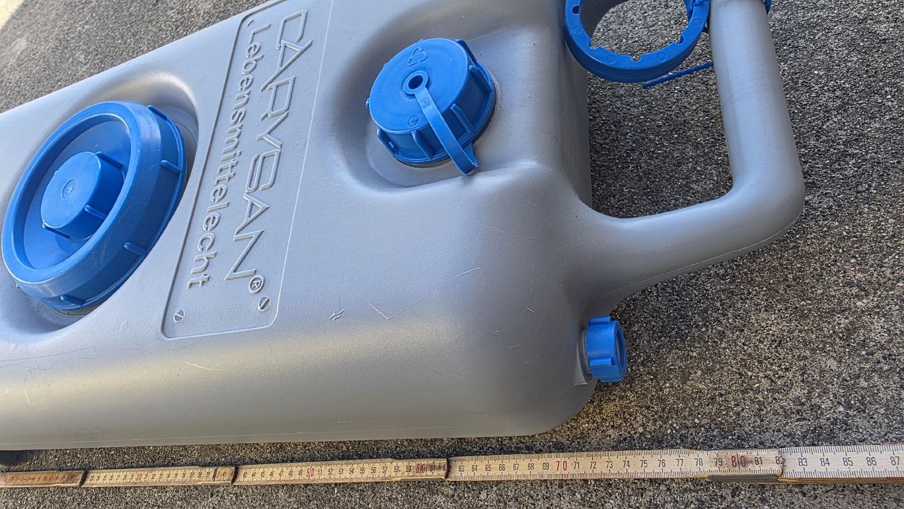 Abbeveratoi e trogoli: CARRYBAN Grauwassertankmit Rollen 35L  – Usato da Graben venduto da Eggimichi 2