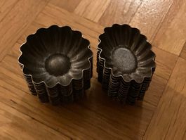 26 Stück Pralinen Förmchen / Petits Fours Förmchen
