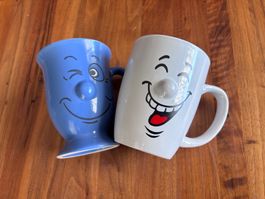 2 lustige Teetassen oder Kaffeetassen Smiley
