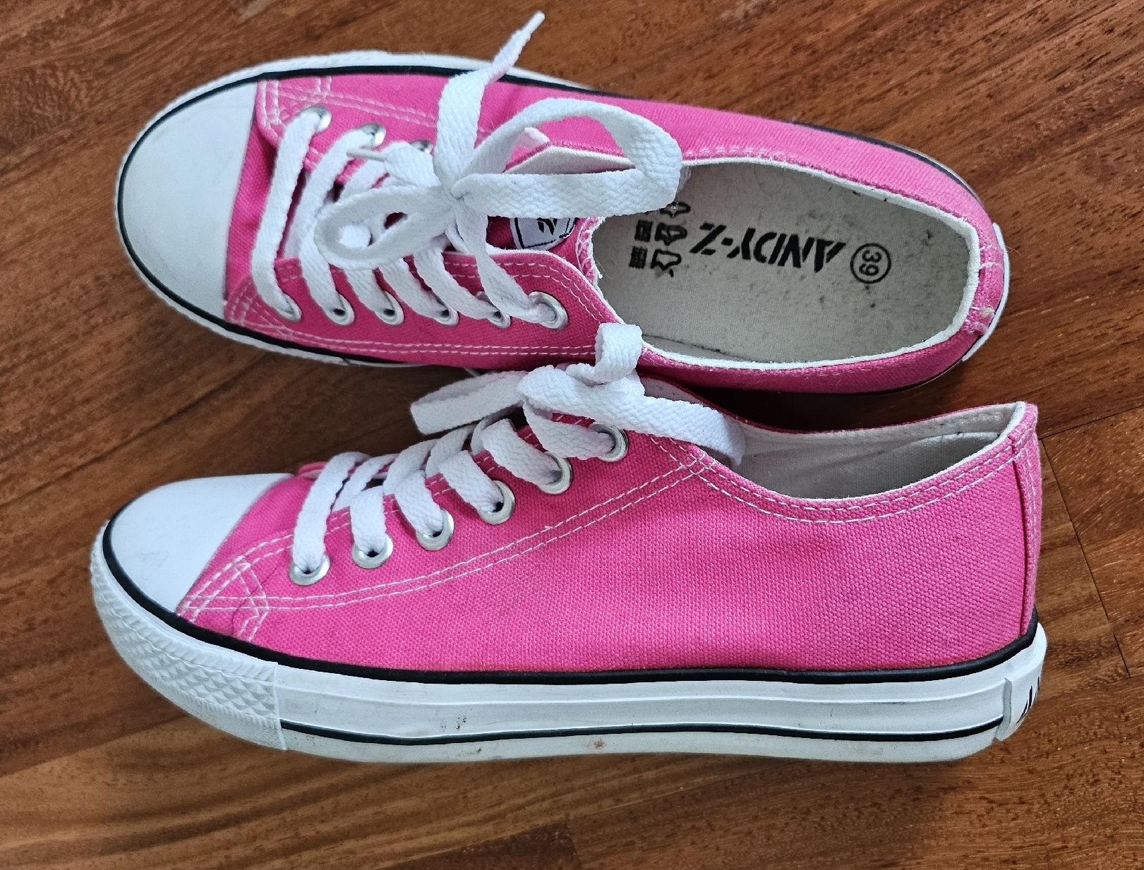 Scarpe da donna: Pinkfarbene Chucks Gr. 39, Frühlingsschuhe – Usato da Altendorf venduto da Goldi1 1