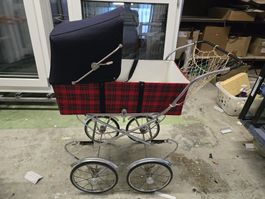 Antiker 60er Jahre Kinderwagen Schottenkaro mit Verdeck (D1)
