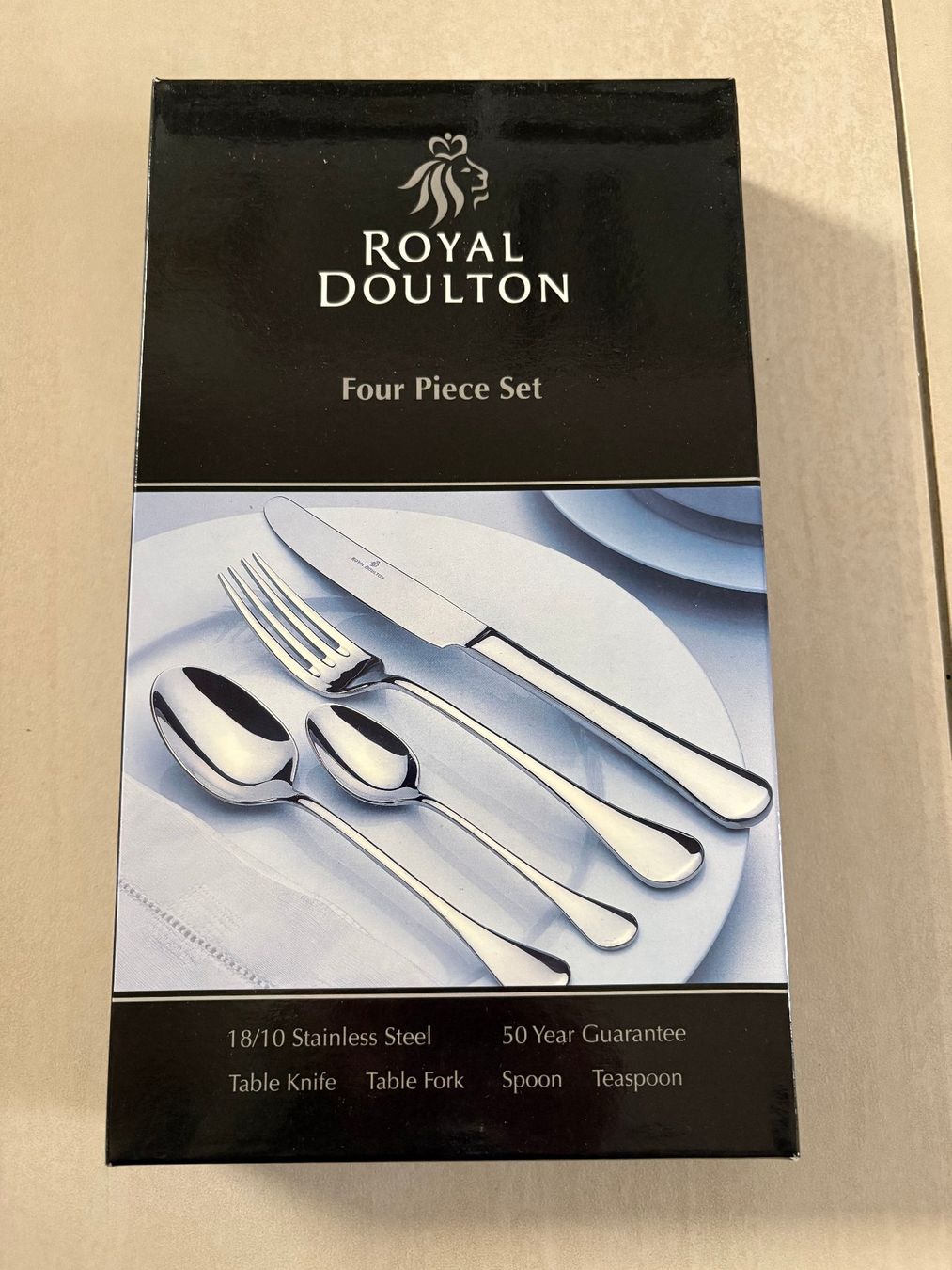 Set di posate: Royal Doulton 4-teiliges Set – Nuovo e nell'imballaggio originale da Itingen venduto da blindfire